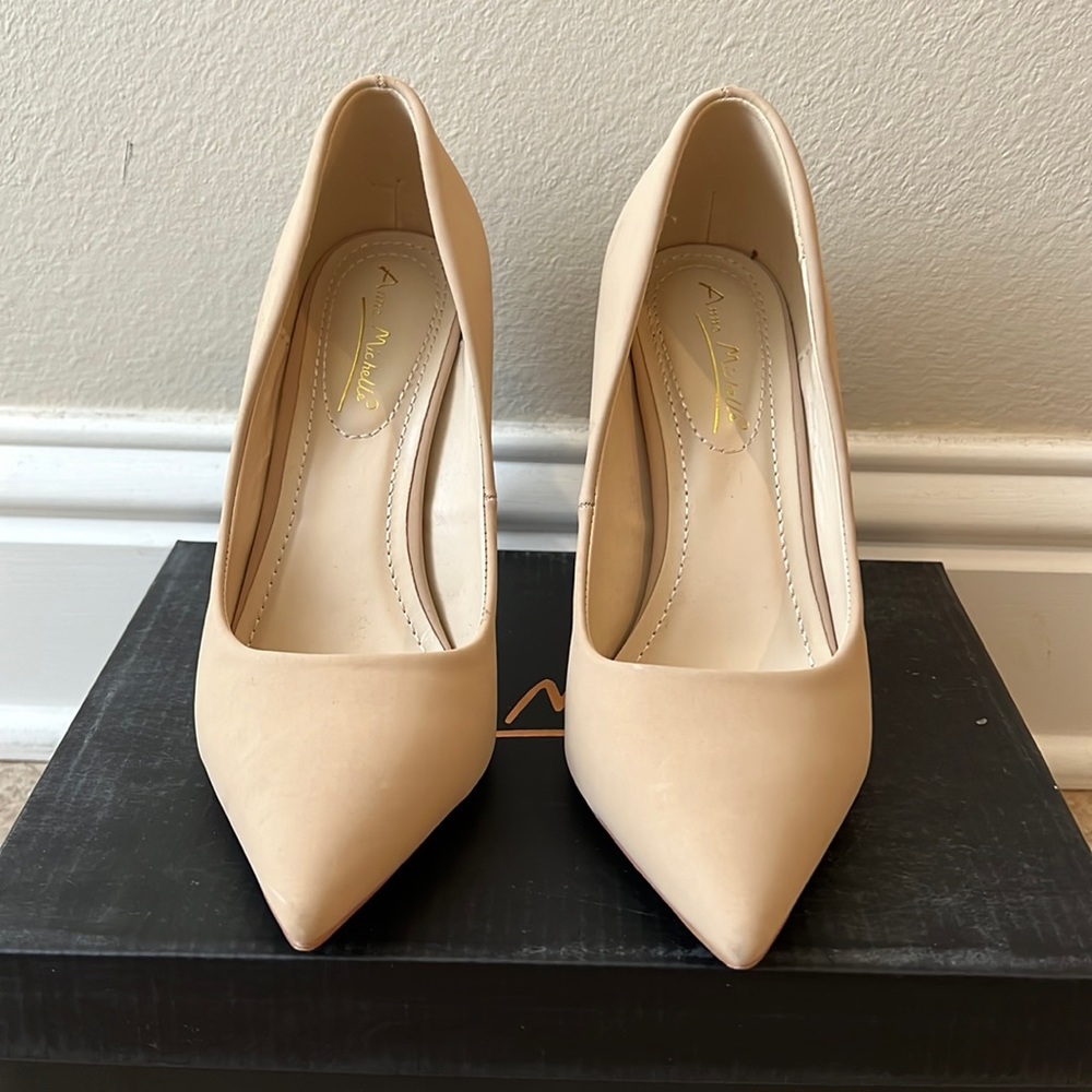 Anne Michelle size 6 nude heels